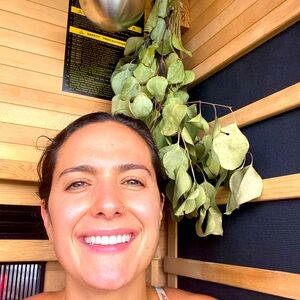 Meet your Posher, Posh